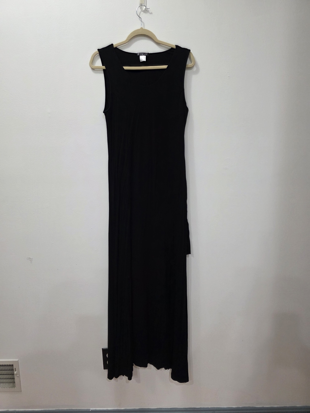 VENUS Black Sleeveless Maxi Dress